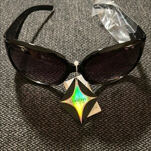 Diamond Eyewear Black Sunglasses UV400